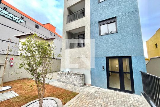 Fachada de apartamento para alugar com 1 quarto, 30m² em Jardim Oriental, São Paulo