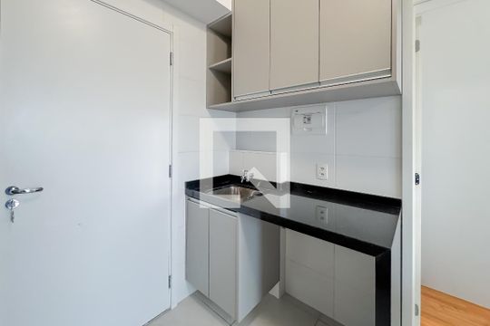 Área de Serviço de apartamento para alugar com 1 quarto, 27m² em Jardim da Gloria, São Paulo