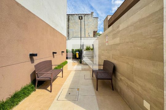 Entrada de apartamento para alugar com 1 quarto, 27m² em Jardim da Gloria, São Paulo