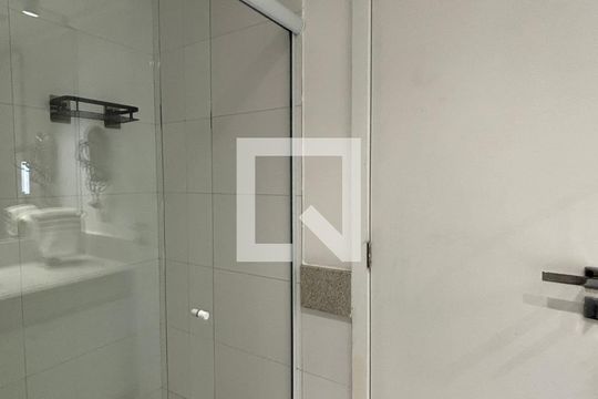 Banheiro Social de apartamento à venda com 1 quarto, 91m² em Copacabana, Rio de Janeiro