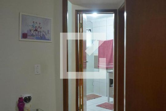 Quarto  de apartamento para alugar com 2 quartos, 69m² em Vila Alzira, Santo André