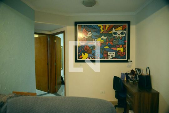 Sala de apartamento para alugar com 2 quartos, 69m² em Vila Alzira, Santo André
