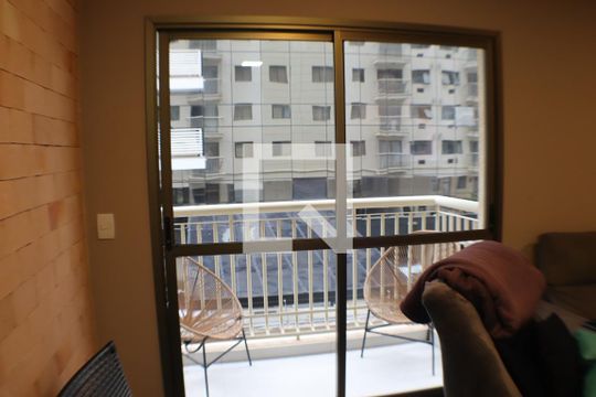 Vista da Sala de apartamento à venda com 1 quarto, 70m² em Alphaville Industrial, Barueri