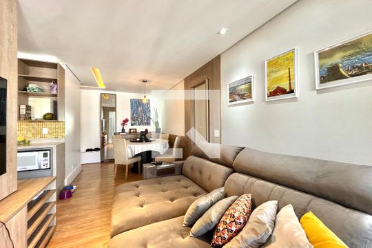 Sala de apartamento para alugar com 3 quartos, 97m² em Chácara Inglesa, São Paulo
