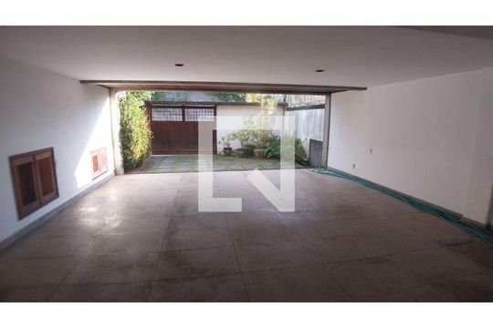 Casa à venda com 4 quartos, 244m² em Icaraí, Niterói