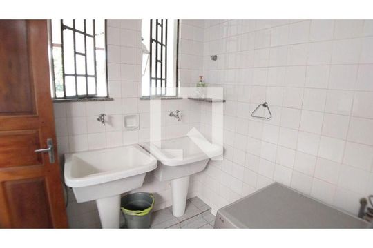 Casa à venda com 4 quartos, 244m² em Icaraí, Niterói