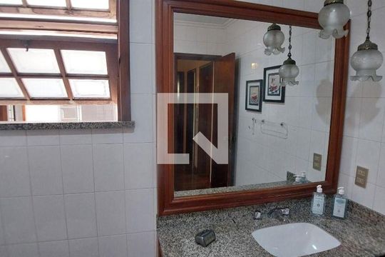 Casa à venda com 4 quartos, 244m² em Icaraí, Niterói