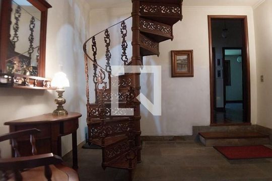 Casa à venda com 4 quartos, 244m² em Icaraí, Niterói