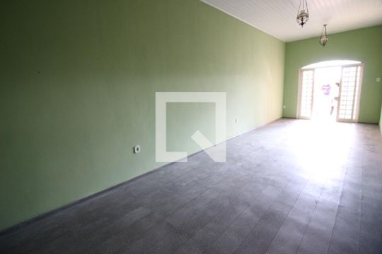 Área Privativa de casa à venda com 3 quartos, 235m² em Veloso, Osasco