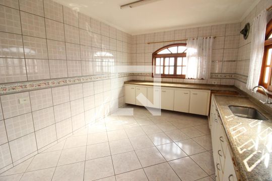 Cozinha de casa à venda com 3 quartos, 235m² em Veloso, Osasco