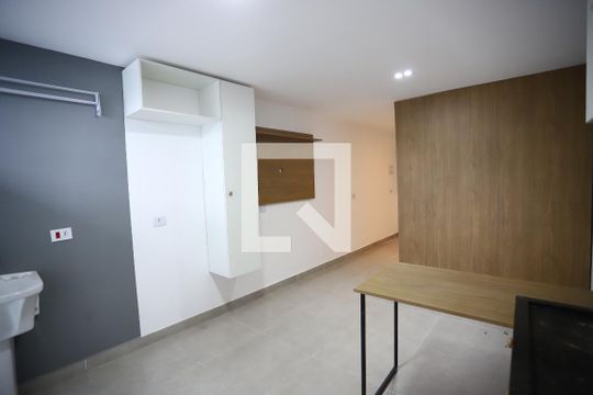 Sala/Cozinha de kitnet/studio para alugar com 1 quarto, 23m² em Jardim Marcato, Suzano