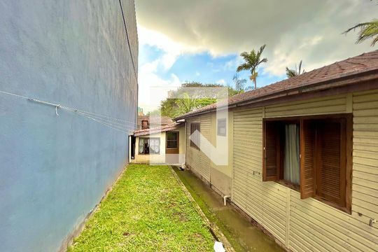 Pátio de casa à venda com 3 quartos, 490m² em Mauá, Novo Hamburgo