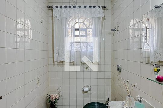 Lavabo de casa à venda com 5 quartos, 187m² em Vila Libanesa, São Paulo