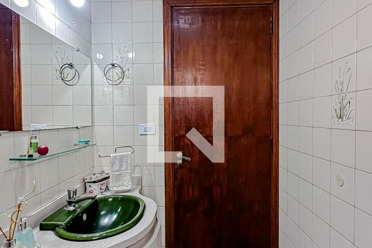 Lavabo de casa à venda com 5 quartos, 187m² em Vila Libanesa, São Paulo