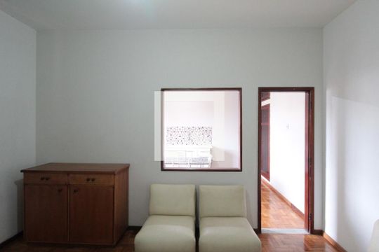Studio de kitnet/studio para alugar com 1 quarto, 45m² em Nova Cachoeirinha, Belo Horizonte