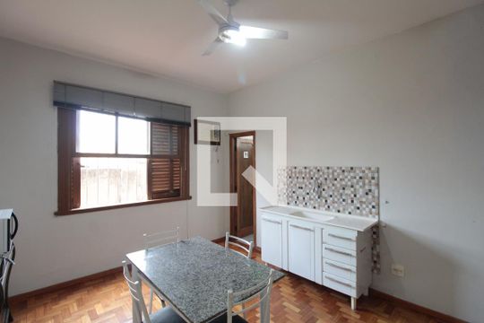 Cozinha de kitnet/studio para alugar com 1 quarto, 45m² em Nova Cachoeirinha, Belo Horizonte