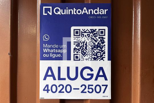 Fachada e placa de kitnet/studio para alugar com 1 quarto, 45m² em Nova Cachoeirinha, Belo Horizonte