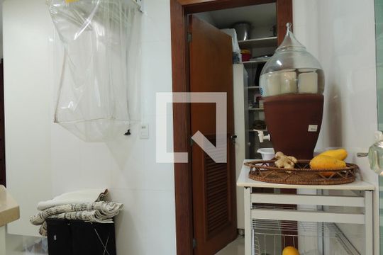 Área de Serviço de casa de condomínio à venda com 3 quartos, 441m² em Anil, Rio de Janeiro