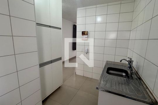 Cozinha de apartamento à venda com 2 quartos, 44m² em Jardim do Lago Continuacao, Campinas