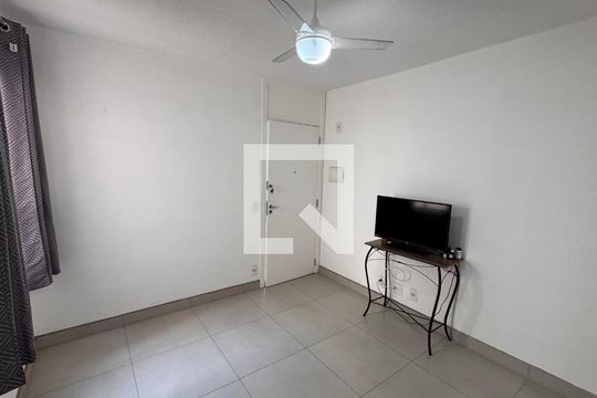 Sala de apartamento à venda com 2 quartos, 44m² em Jardim do Lago Continuacao, Campinas