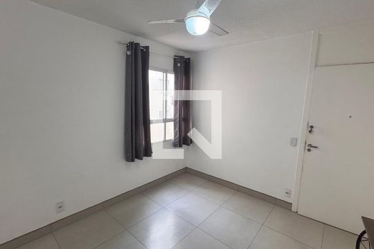 Sala de apartamento à venda com 2 quartos, 44m² em Jardim do Lago Continuacao, Campinas