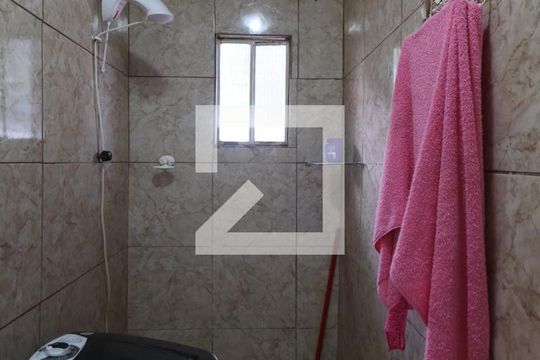 Banheiro de kitnet/studio para alugar com 1 quarto, 25m² em Mathias Velho, Canoas