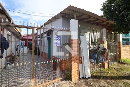 Fachada de kitnet/studio para alugar com 1 quarto, 25m² em Mathias Velho, Canoas