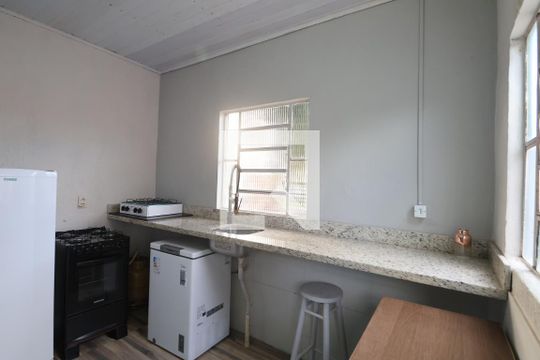 Sala/Cozinha de kitnet/studio para alugar com 1 quarto, 25m² em Mathias Velho, Canoas