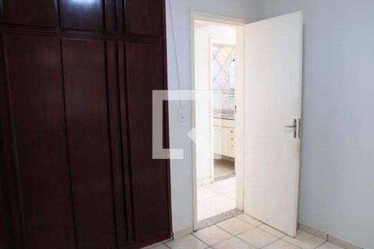 Quarto 1 de apartamento para alugar com 2 quartos, 60m² em Setor Bueno, Goiânia