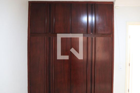 Quarto 1 de apartamento para alugar com 2 quartos, 60m² em Setor Bueno, Goiânia