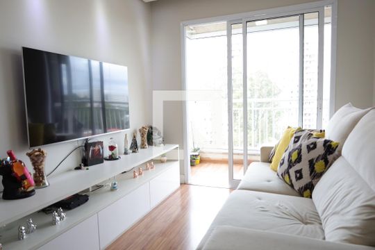 Sala de apartamento à venda com 2 quartos, 63m² em Vila Isa, São Paulo