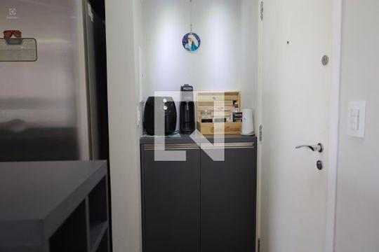 Cozinha de apartamento à venda com 2 quartos, 63m² em Vila Isa, São Paulo