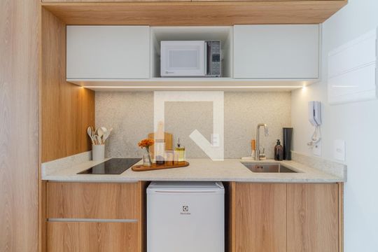 Studio de kitnet/studio para alugar com 1 quarto, 24m² em Pinheiros, São Paulo