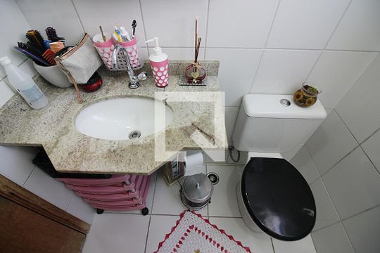 Banheiro Social de apartamento à venda com 3 quartos, 64m² em Baeta Neves, São Bernardo do Campo