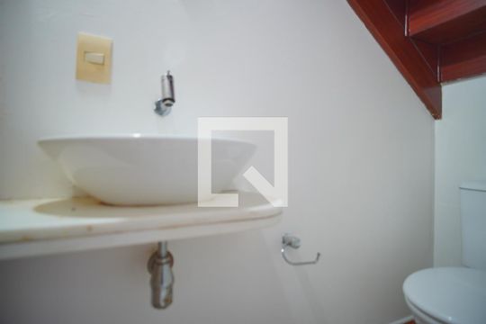 Lavabo de casa de condomínio à venda com 3 quartos, 84m² em Humaitá, Porto Alegre