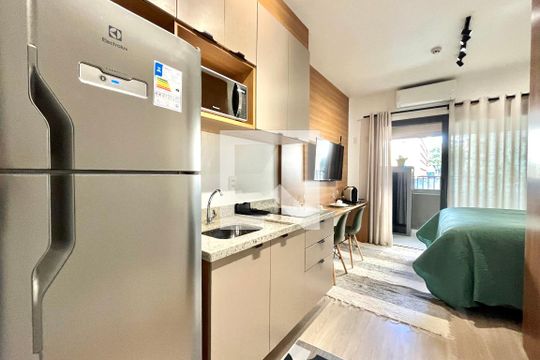 Cozinha de kitnet/studio para alugar com 1 quarto, 26m² em Vila Clementino, São Paulo