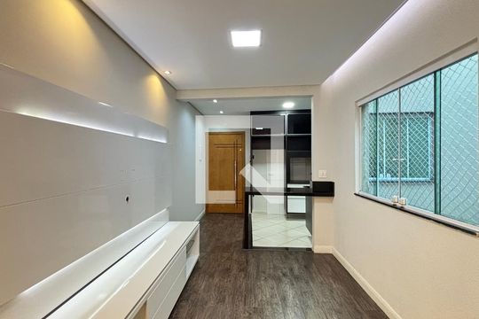 Sala de apartamento para alugar com 2 quartos, 110m² em Vila Assunção, Santo André