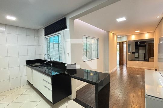 Sala de apartamento para alugar com 2 quartos, 110m² em Vila Assunção, Santo André