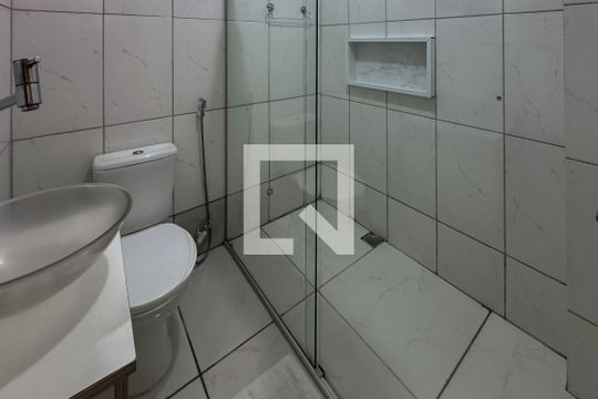 Banheiro de apartamento à venda com 1 quarto, 45m² em Centro, Belo Horizonte