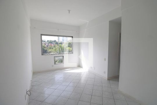 Apartamento à venda com 2 quartos, 68m² em Del Castilho, Rio de Janeiro