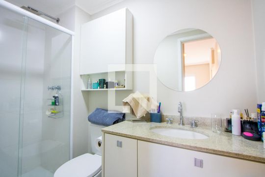 Banheiro Suíte de apartamento à venda com 2 quartos, 68m² em Vila Apiai, Santo André