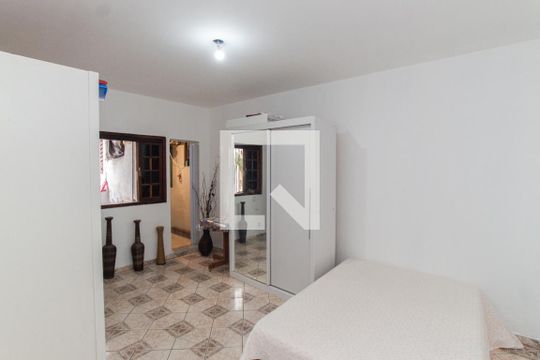 Casa para alugar com 1 quarto, 60m² em Vila Irmaos Arnoni, São Paulo