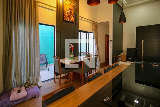 Casa para alugar com 4 quartos, 224m² em Jardim Moriyama, Indaiatuba