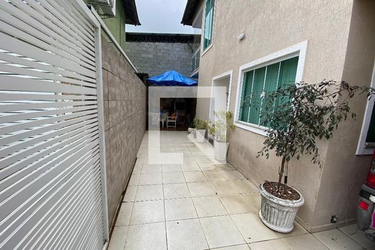 Quintal de casa à venda com 3 quartos, 220m² em Freguesia (jacarepaguá), Rio de Janeiro