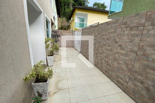 Quintal de casa à venda com 3 quartos, 220m² em Freguesia (jacarepaguá), Rio de Janeiro