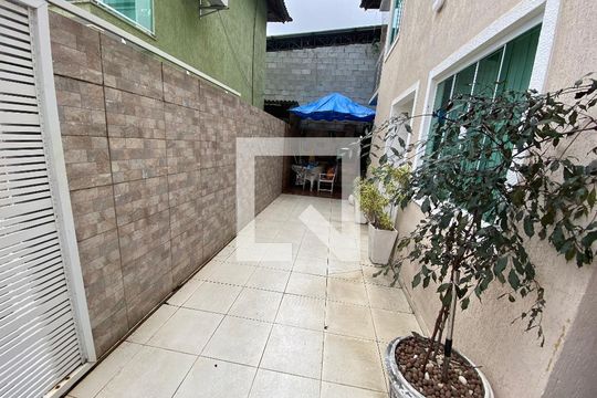 Quintal de casa à venda com 3 quartos, 220m² em Freguesia (jacarepaguá), Rio de Janeiro