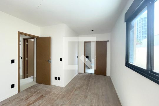Suíte 1 de apartamento à venda com 2 quartos, 127m² em Santo Antônio, Belo Horizonte