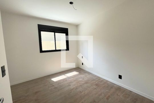 Suíte 1 de apartamento à venda com 2 quartos, 127m² em Santo Antônio, Belo Horizonte