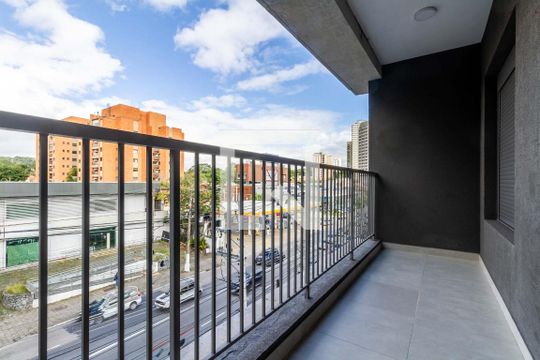Varanda de kitnet/studio à venda com 1 quarto, 40m² em Santo Amaro, São Paulo
