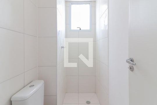 Banheiro de apartamento para alugar com 2 quartos, 43m² em Jaguaré, São Paulo